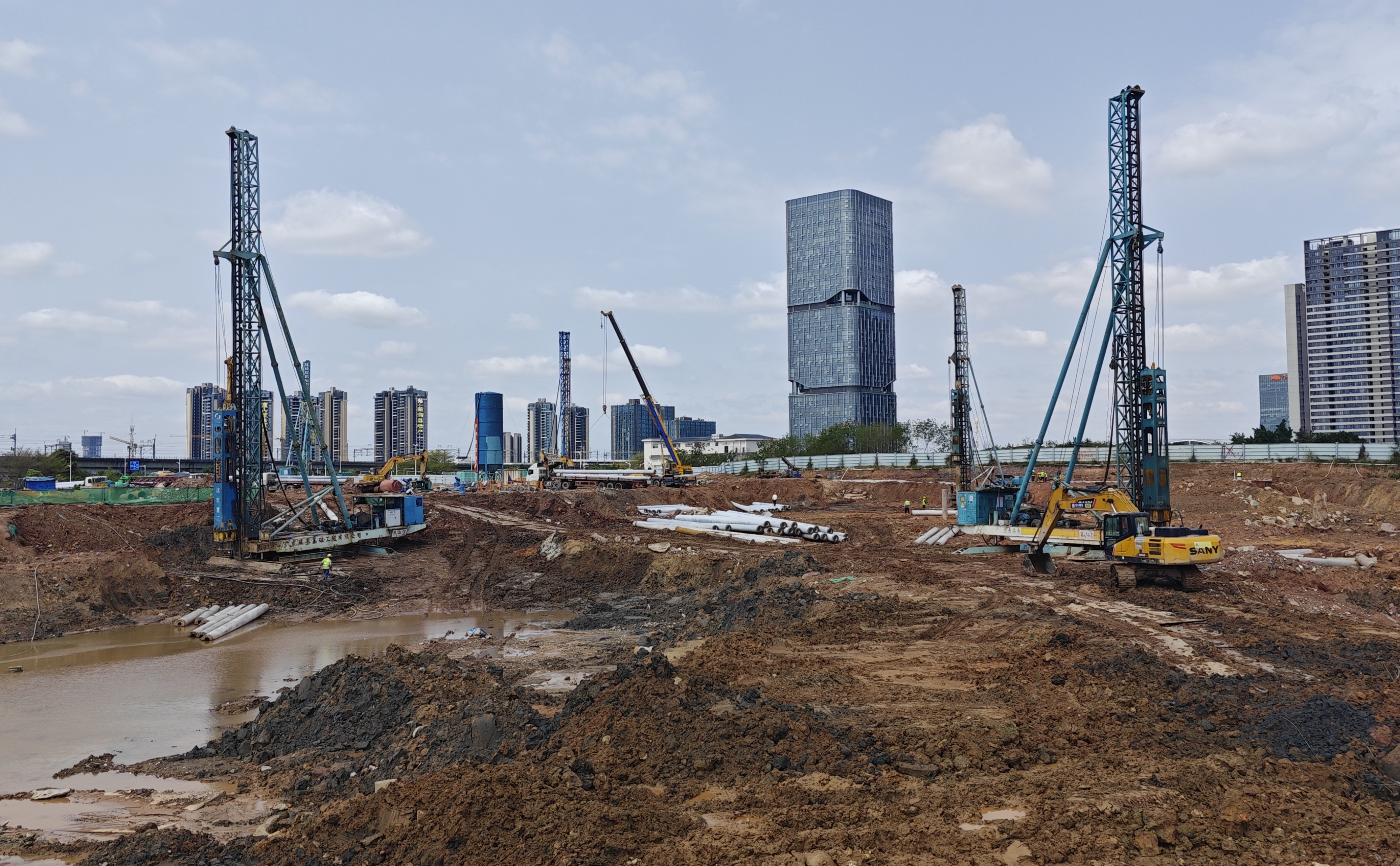 广佛公司南站13号地北住宅及中小学地块桩基工程