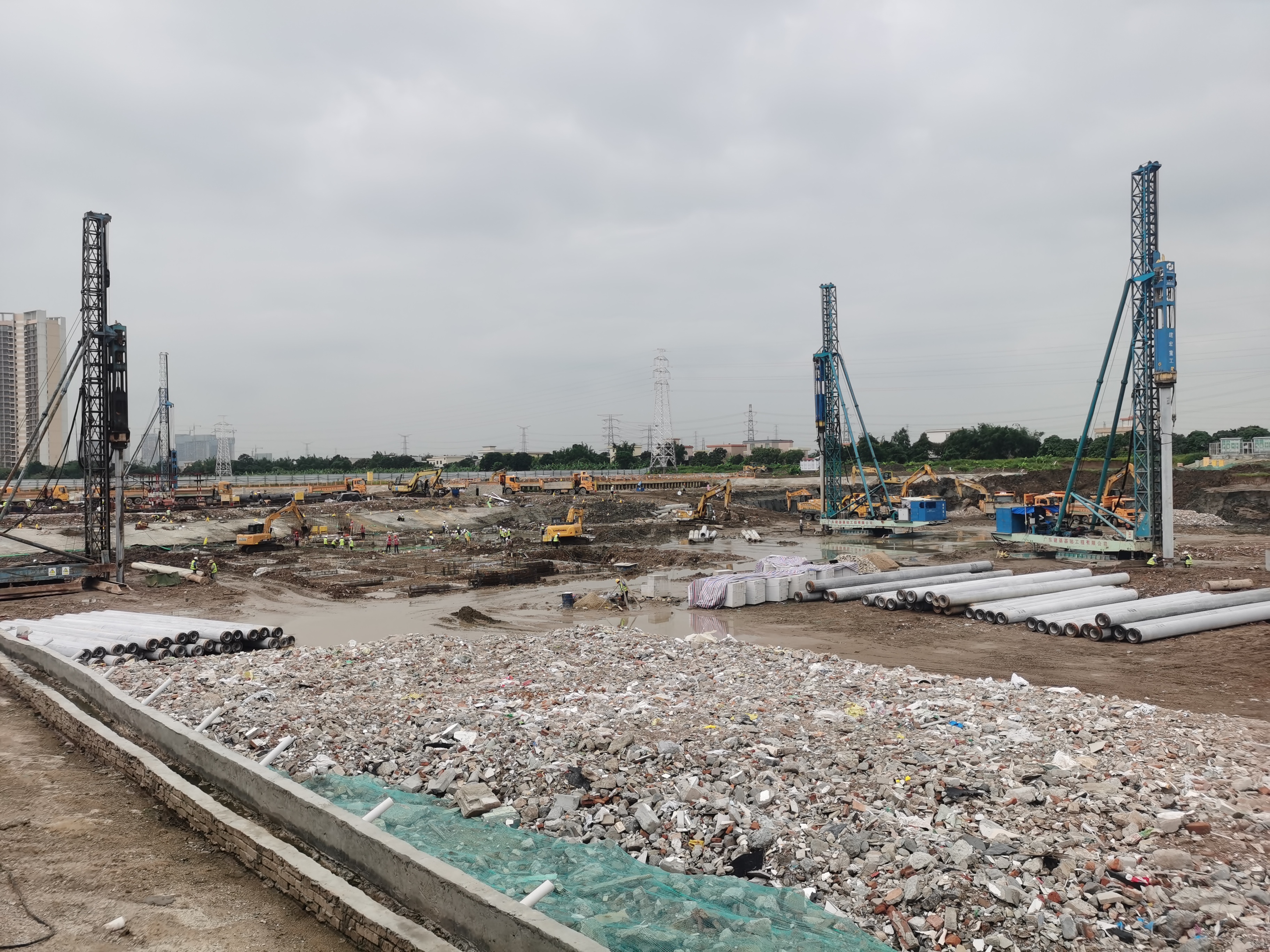 星河珠江街灵新大道西南侧居住地块项目（地块二）桩基础工程